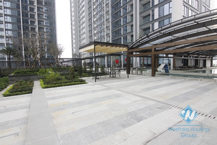 Four bedroom apartment for rent in Vinhome Metropolis, Ha Noi
